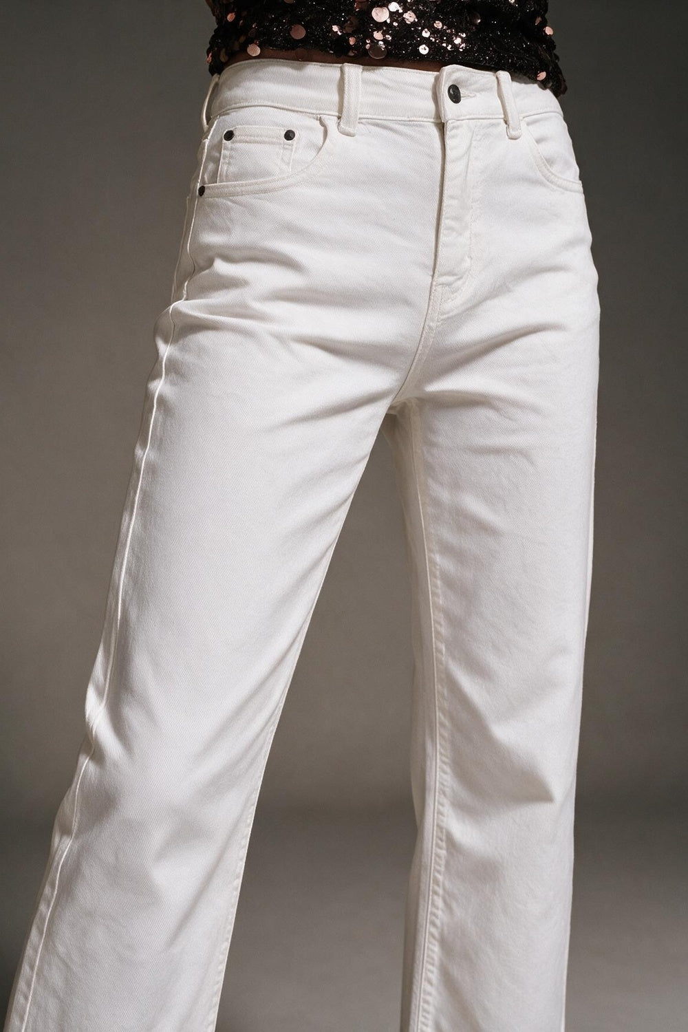 Straight leg ankle grazer jeans in white - Jeans
