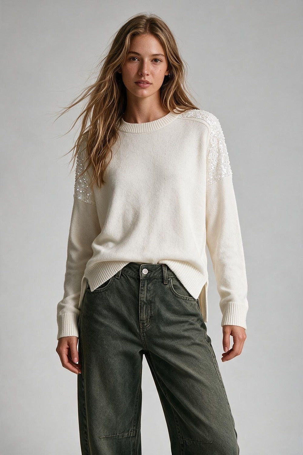 White Long Sleeves Sweater With Sequins on The Shoulders - Jumpers