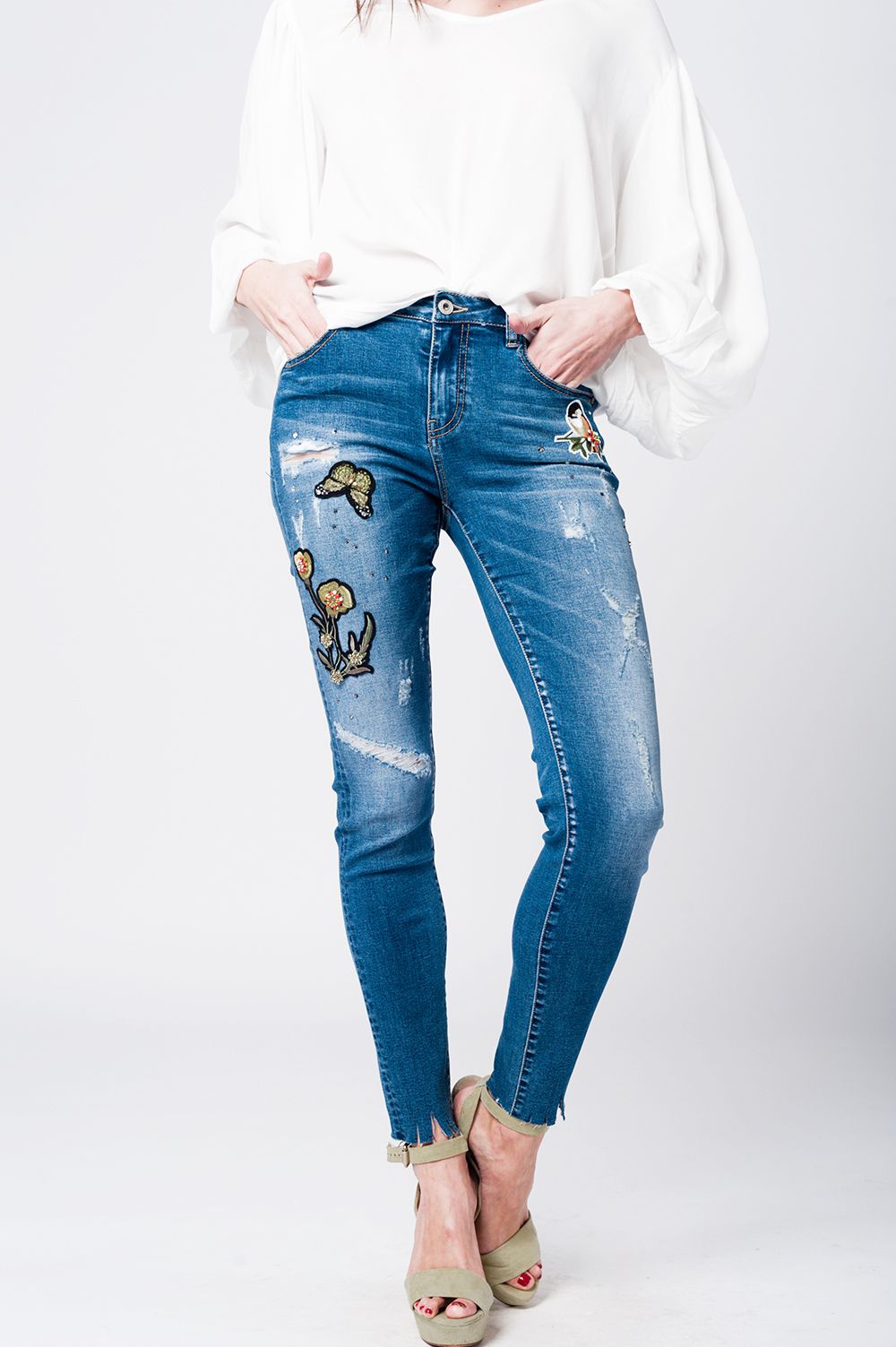 Skinny rip jeans with embroidered patches - Denim