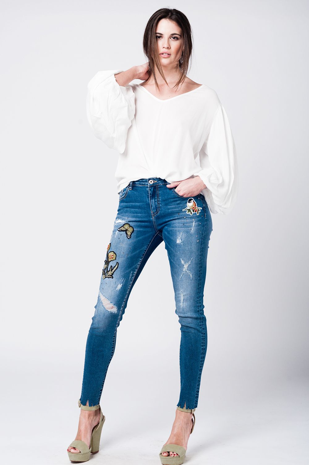 Skinny rip jeans with embroidered patches - Denim