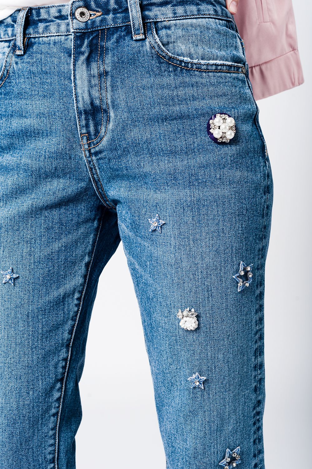 Mom jeans with embroidered stars - Denim