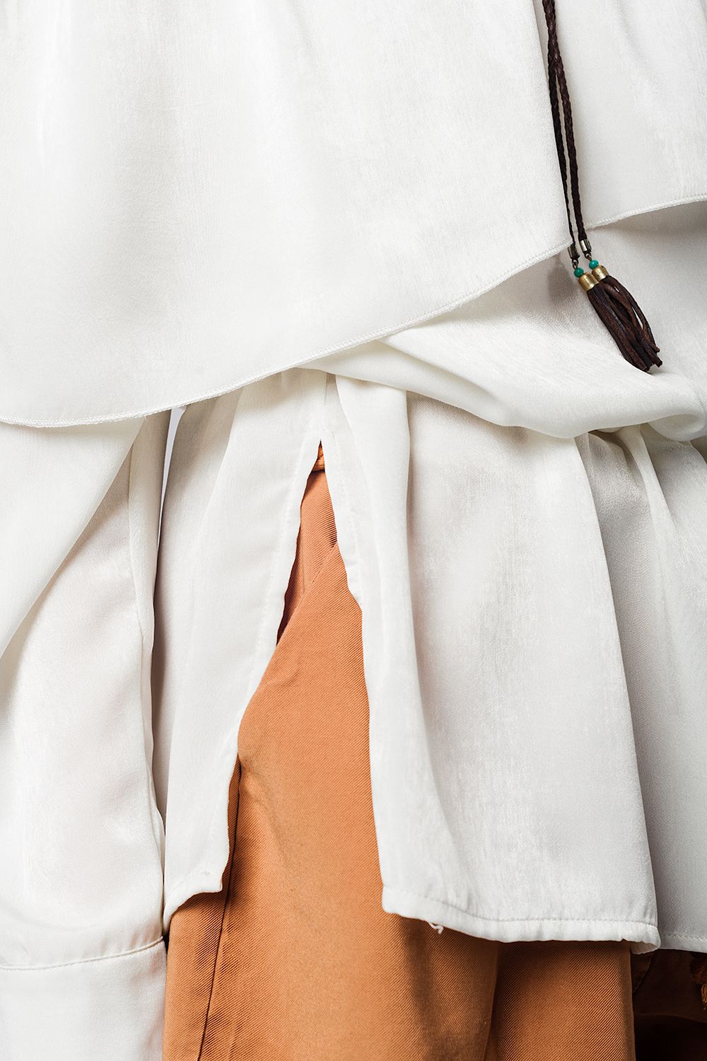 Chemisier beige doux à cordon de serrage
