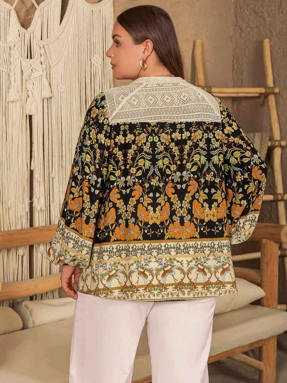 Plus Size Floral Print Notched Blouse -