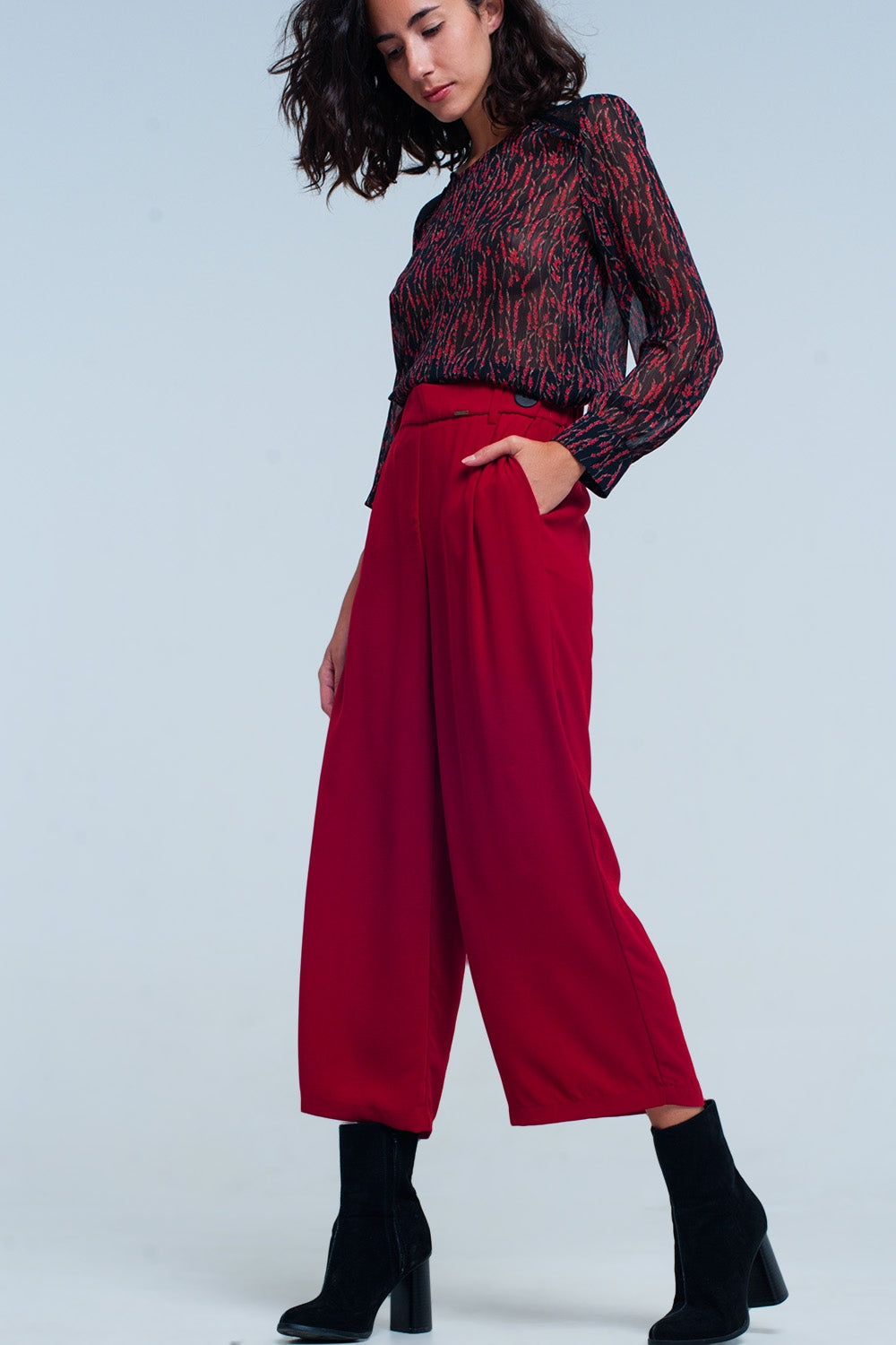Red wide leg culottes with belt detail - trousers