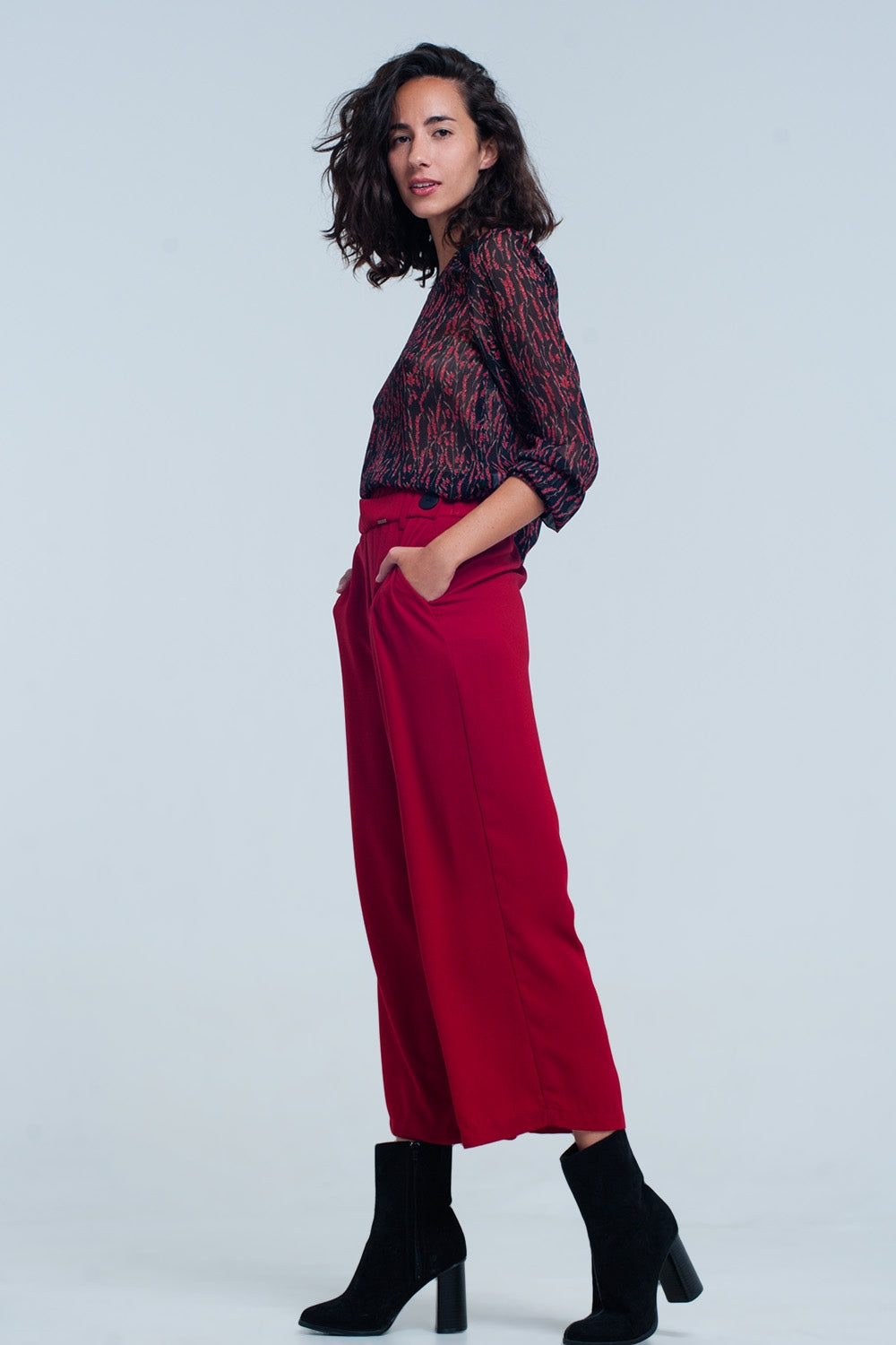 Red wide leg culottes with belt detail - trousers