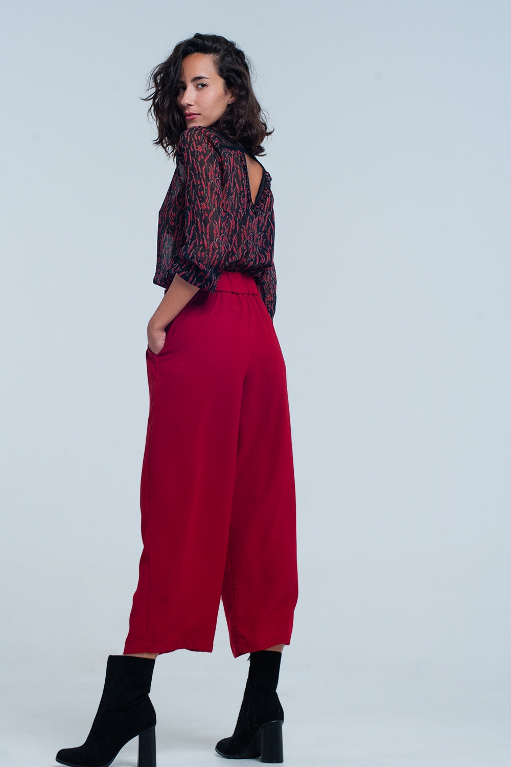 Red wide leg culottes with belt detail - trousers