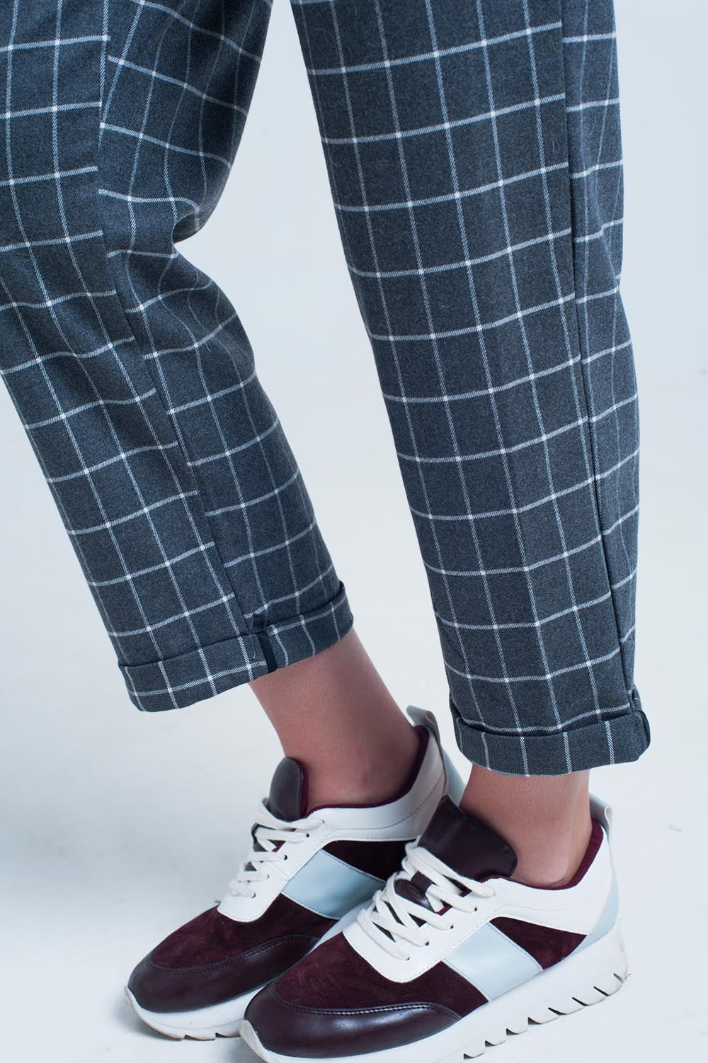 Grey Pants in White check Print - trousers