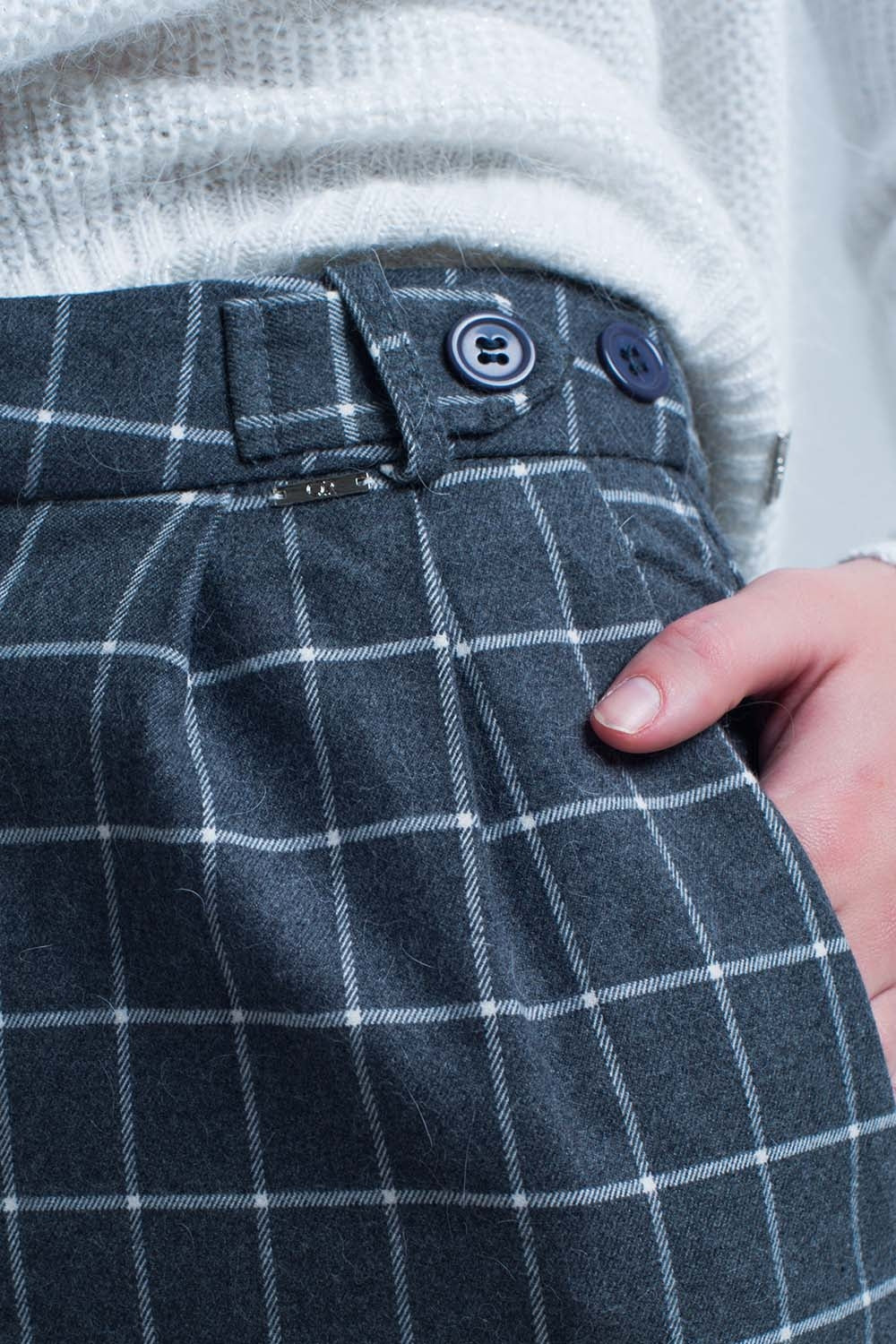 Grey Pants in White check Print - trousers