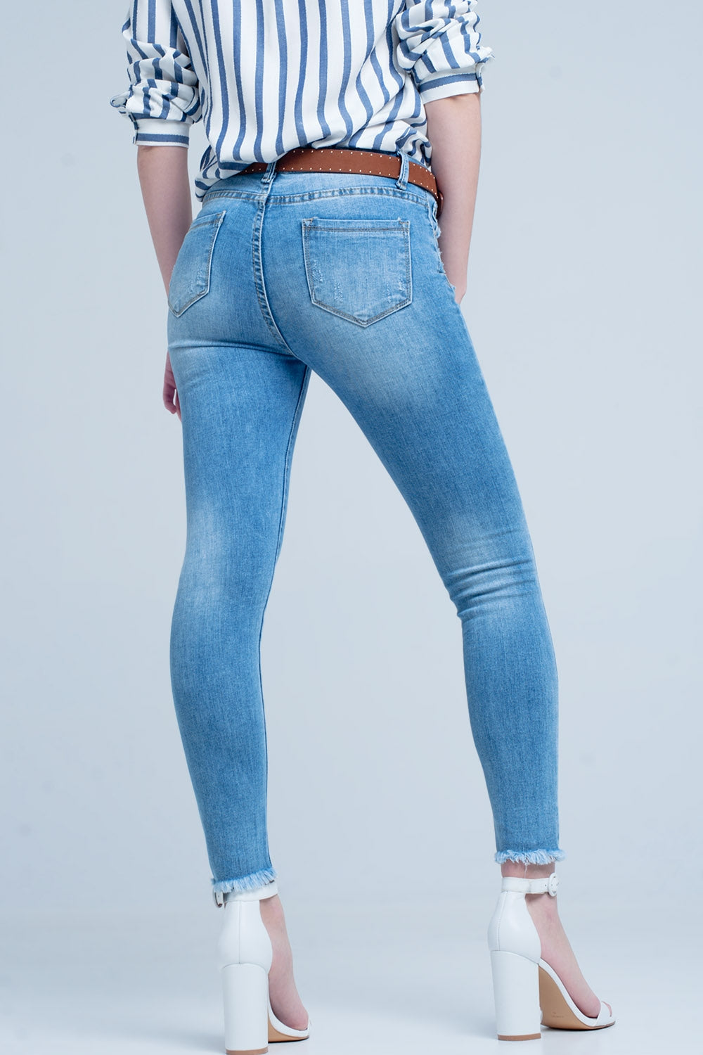 light wash skinny jean in blue - Denim