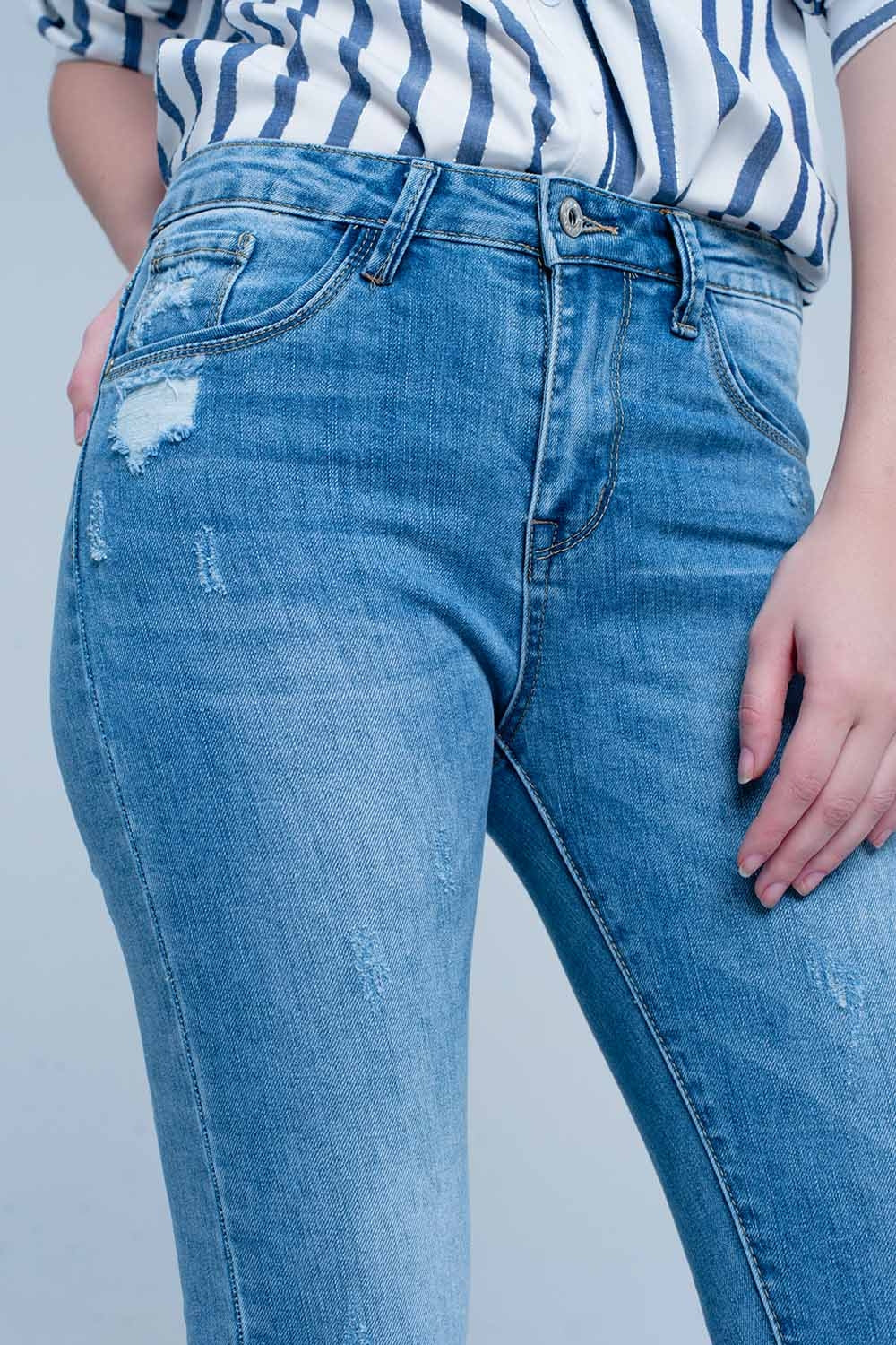 light wash skinny jean in blue - Denim