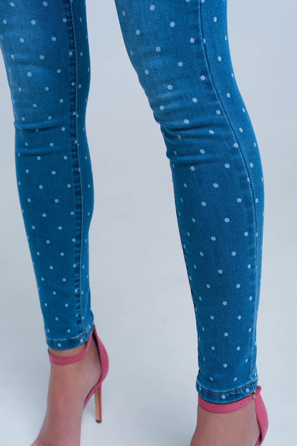Skinny jeans in polka dot print