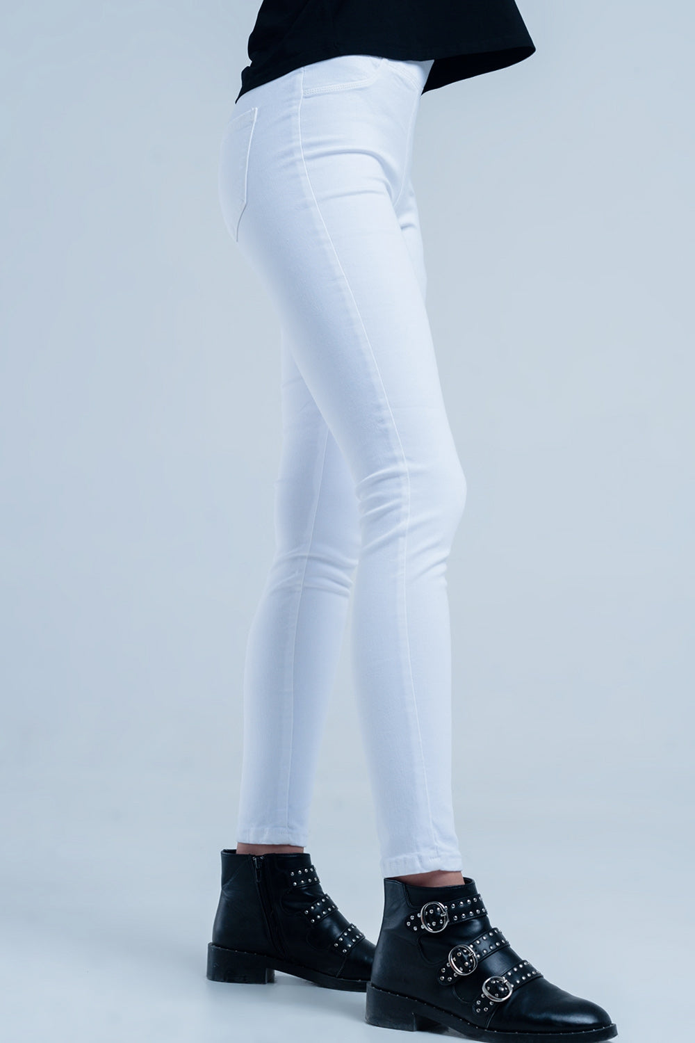 White Jeggings with back pockets - trousers