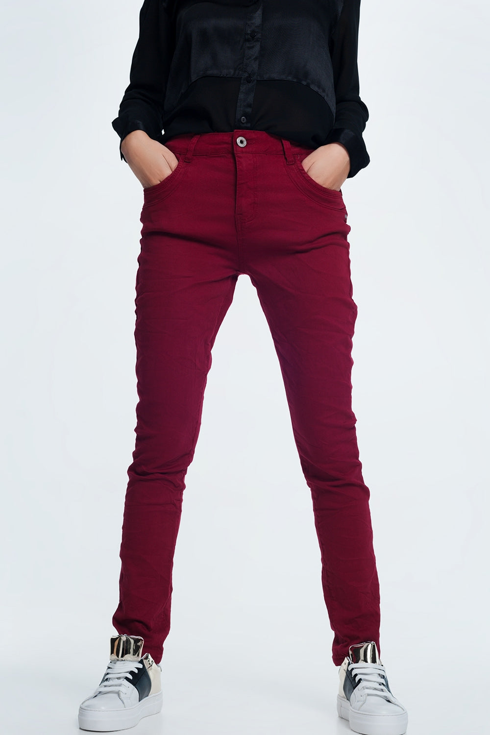 Drop crotch skinny jean in maroon - Coloured Jeans