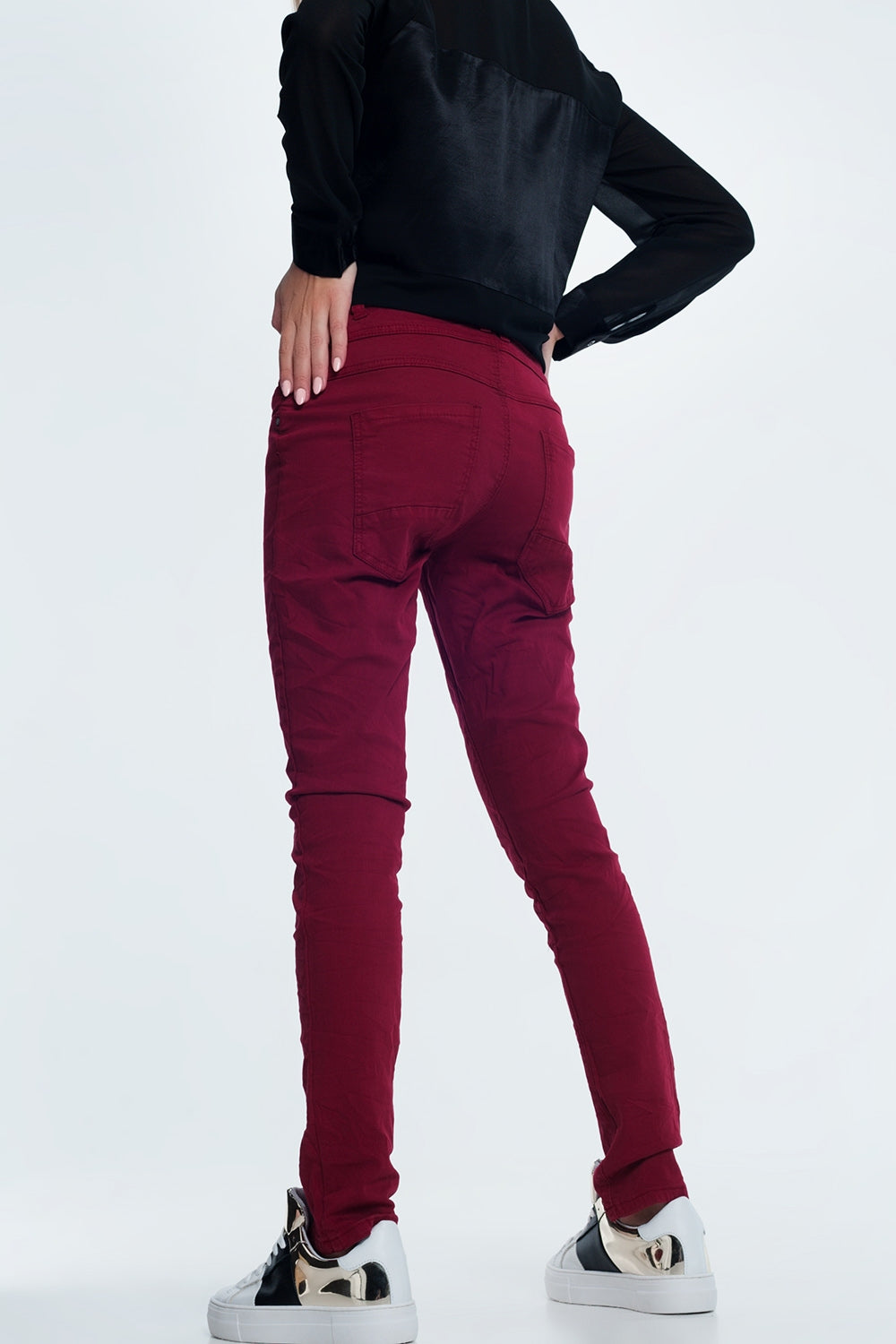 Drop crotch skinny jean in maroon - Coloured Jeans