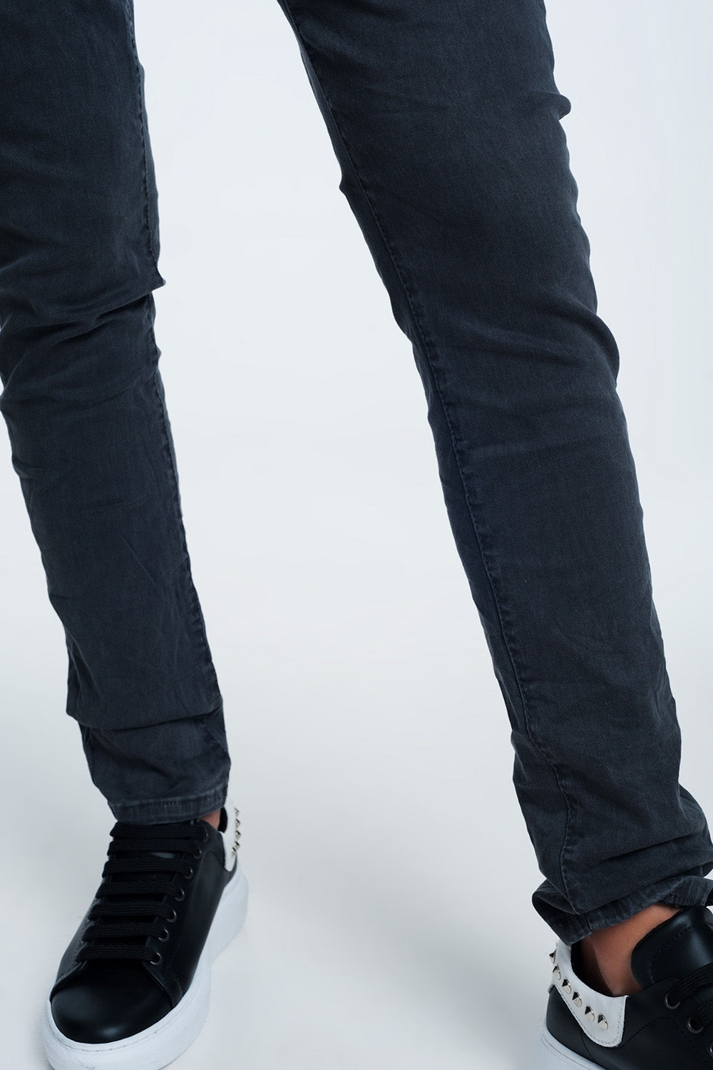 Drop crotch skinny jean in grey - Coloured Jeans