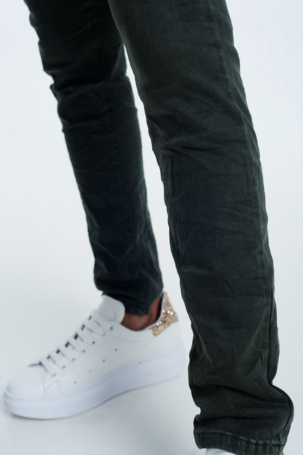 Drop crotch skinny jean in khaki - Coloured Jeans