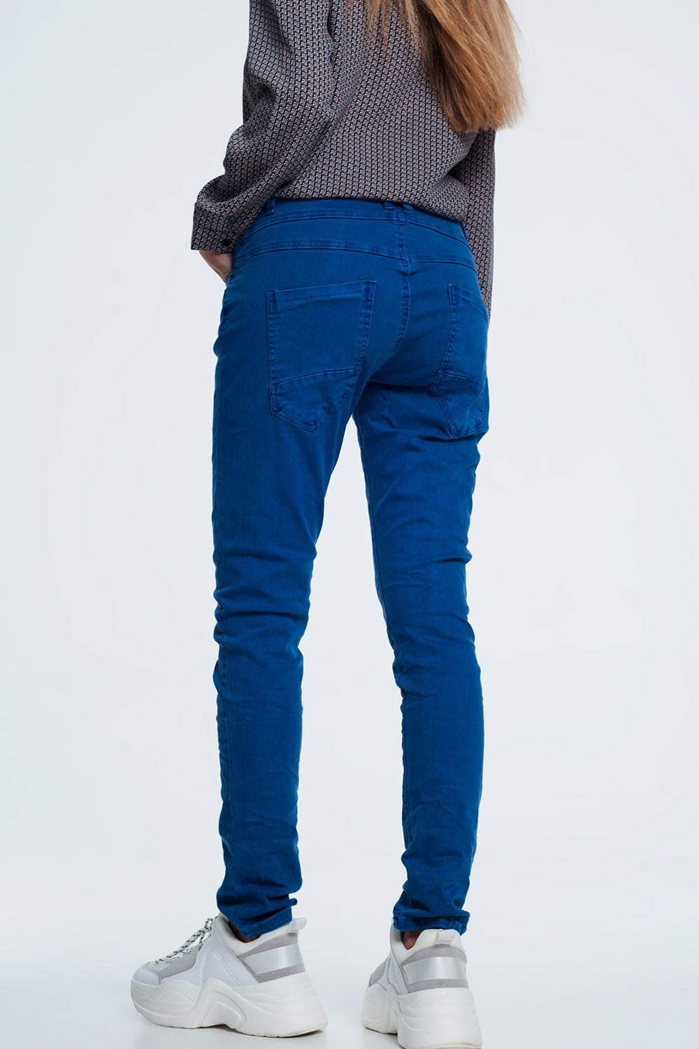 Drop crotch skinny jean in blue - Coloured Jeans