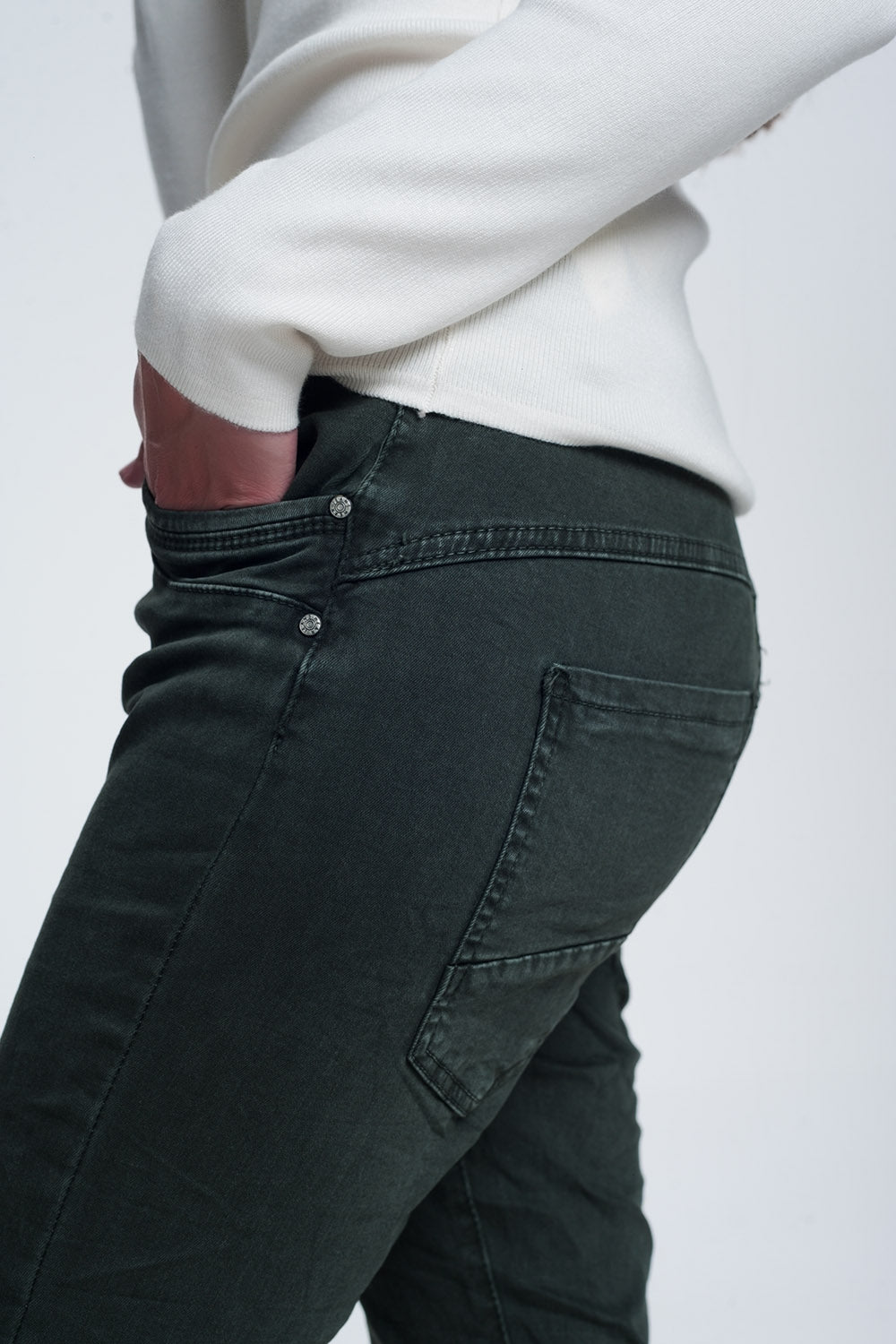 Khaki jeans with button closure - Coloured Jeans