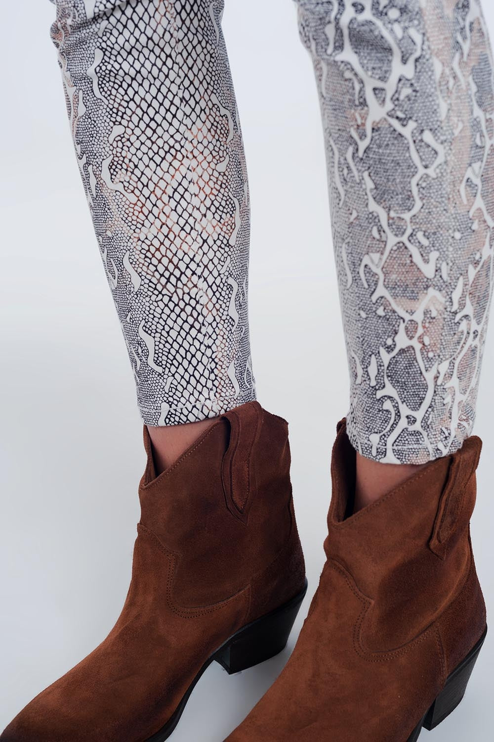 beige coloured pants with snake print - Coloured Jeans