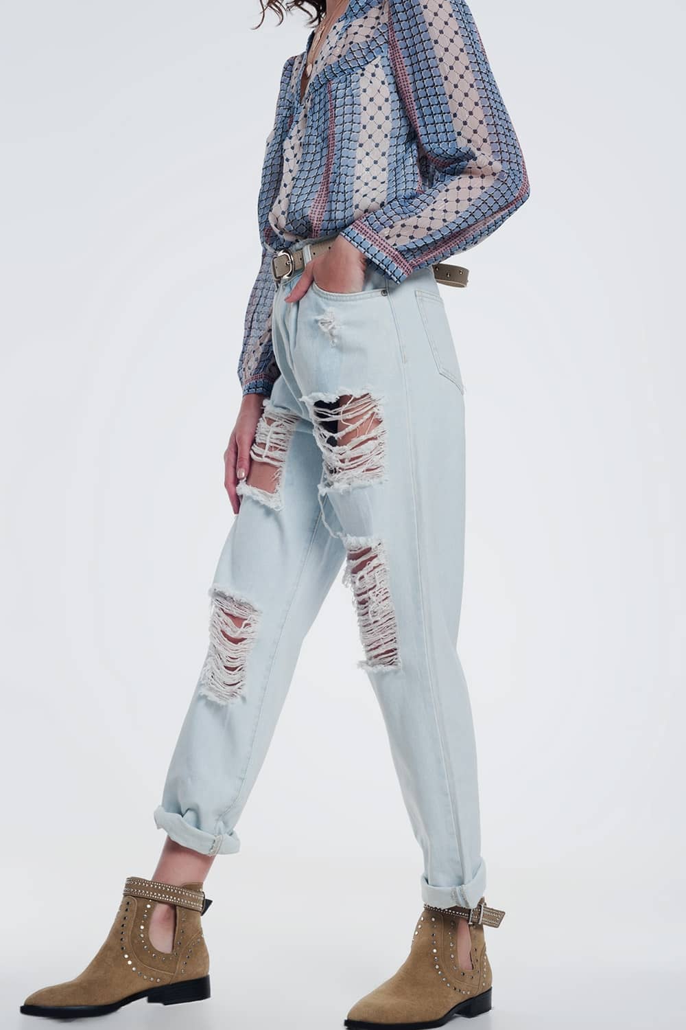 ripped boyfriend jeans in light blue - Denim