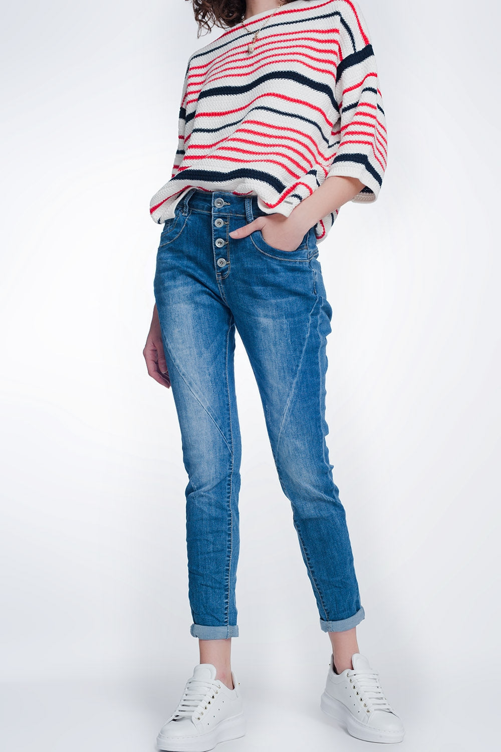 Boyfriend cut jeans with buttons in mid blue wash - Denim