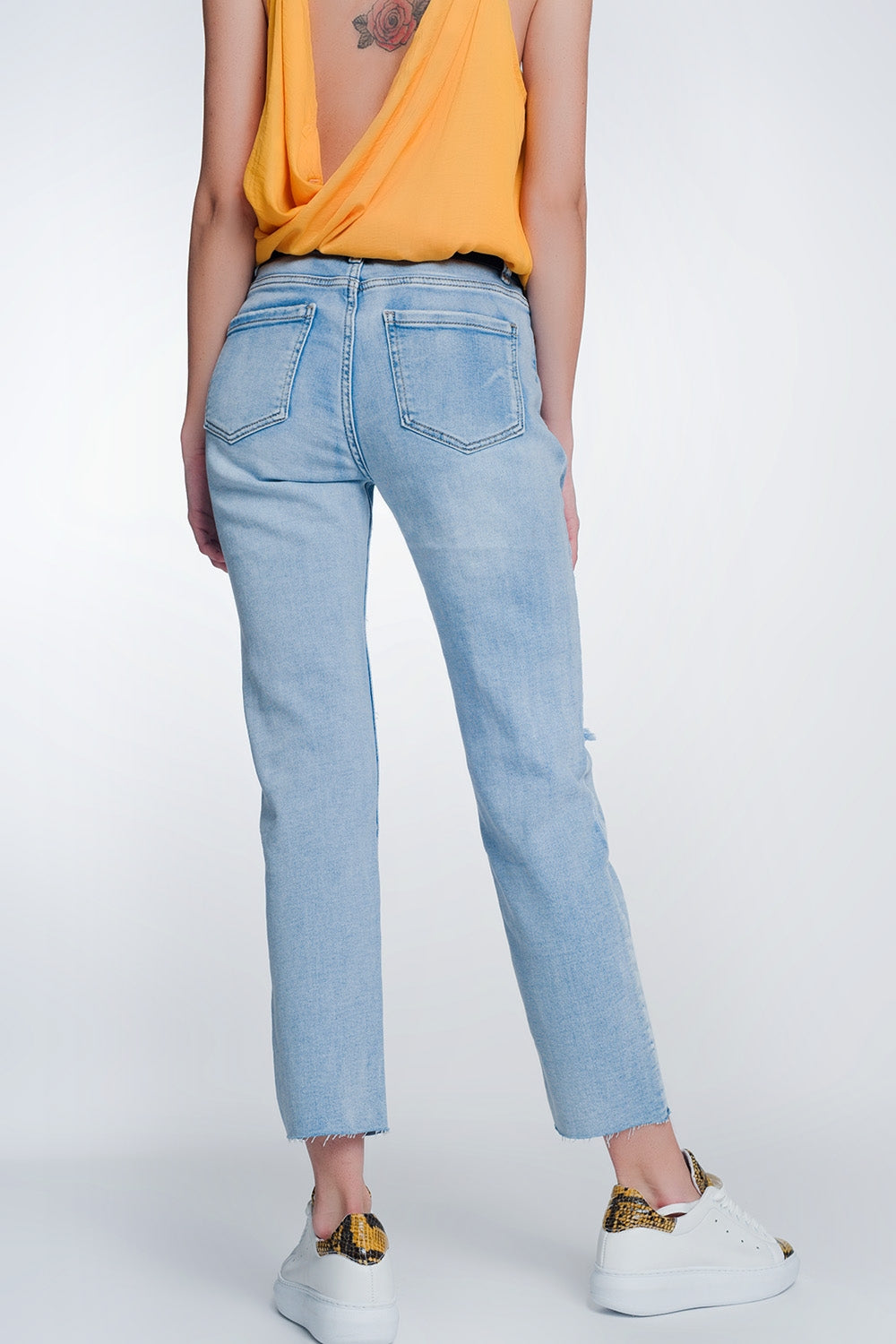 wide leg cropped raw hem jeans in blue colour - Denim