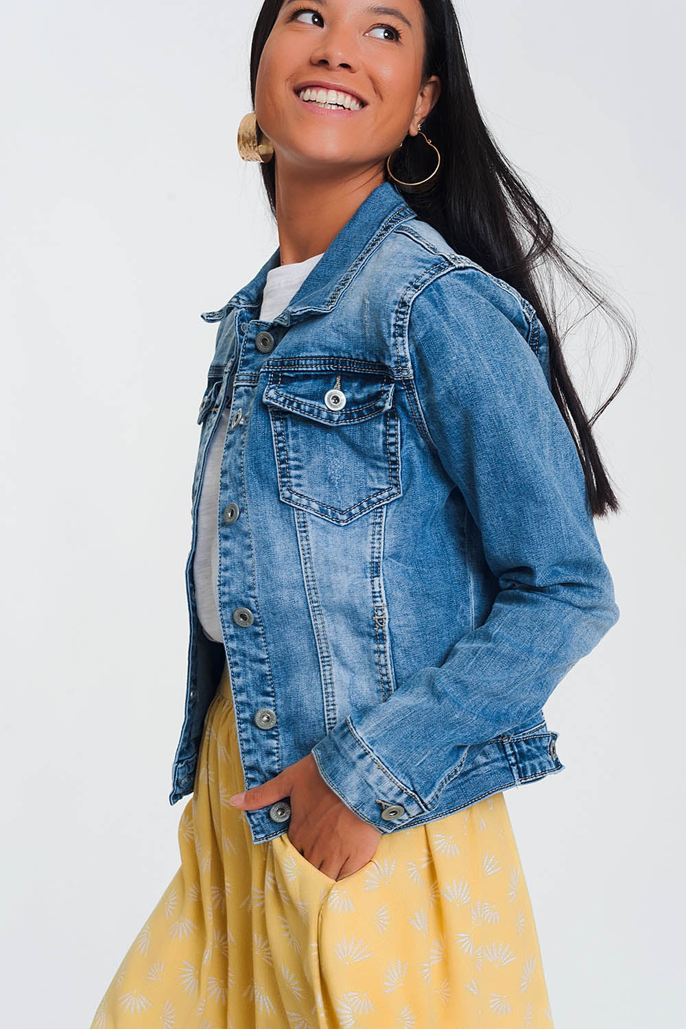 Cropped denim jacket in light blue wash