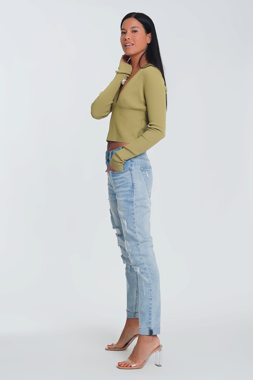 Ripped boyfriend jeans in light denim