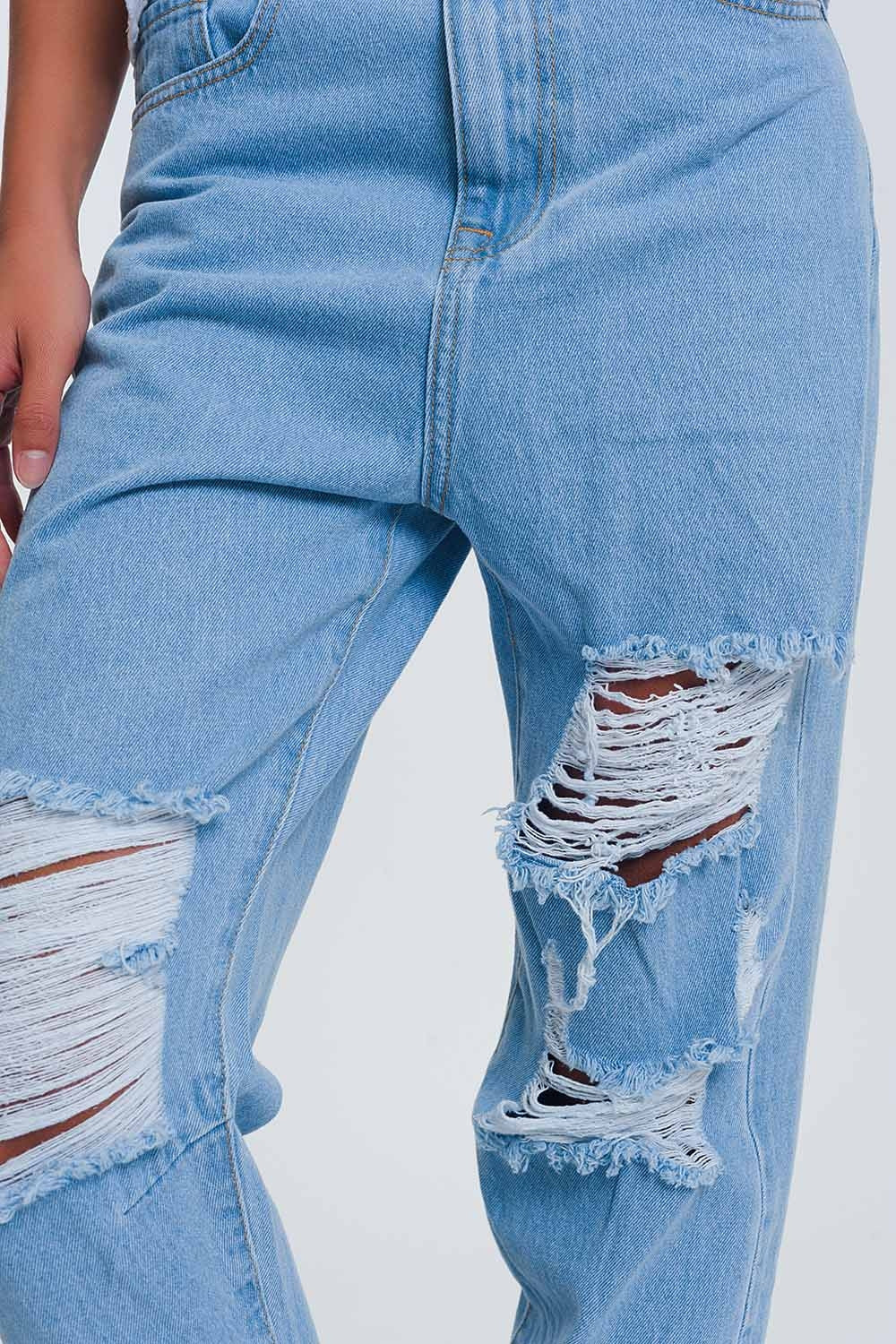 High waist mom jeans with busted knees in light denim - Denim