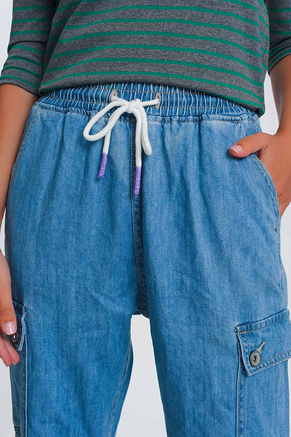 Jogger en jean léger avec poches en jean clair