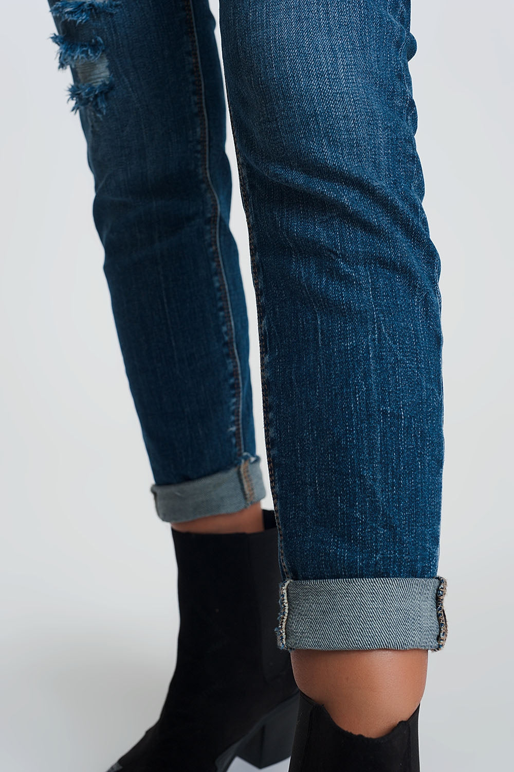 High waisted skinny jeans in dark wash blue with ripped details - Denim