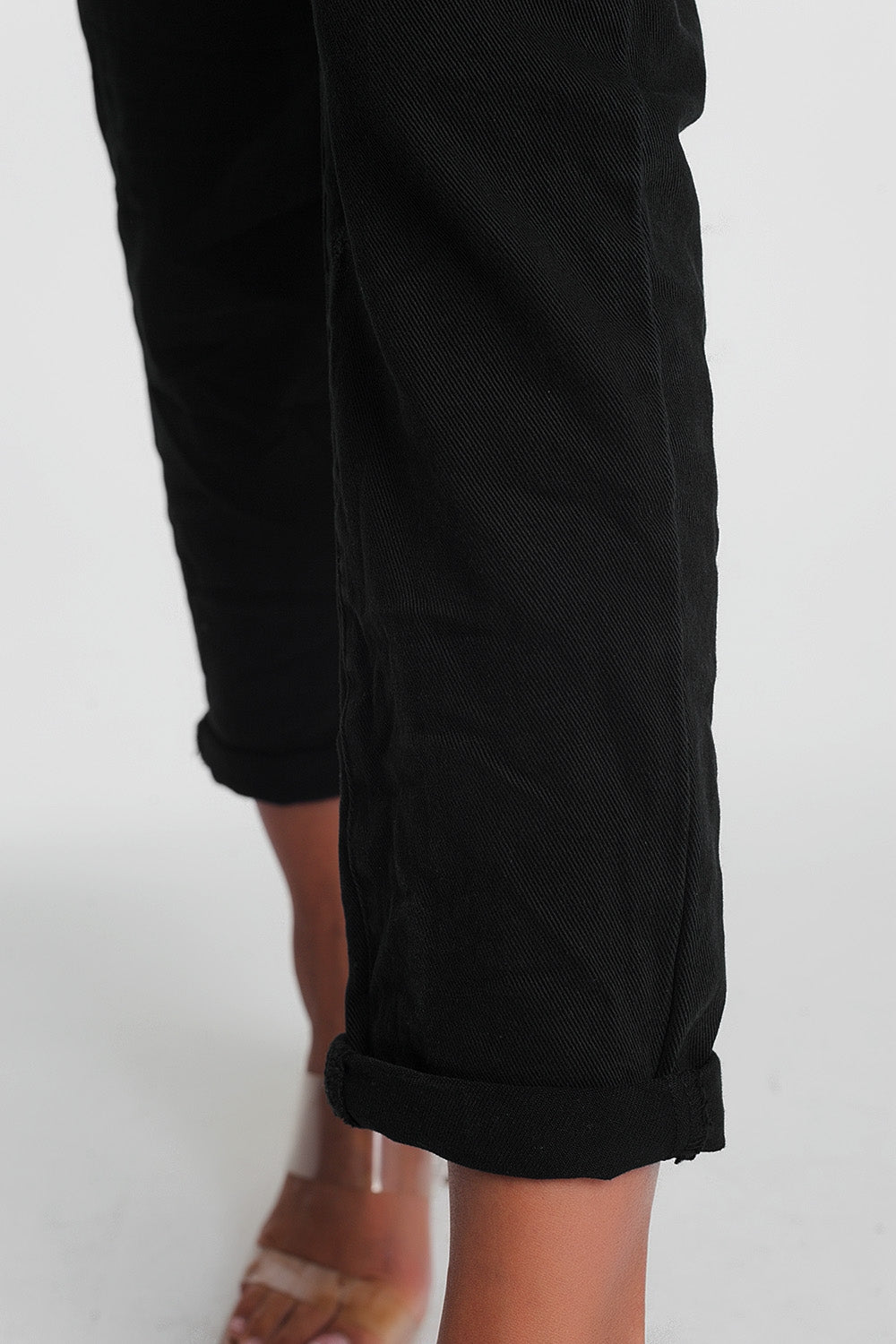 Straight leg high waisted jeans in black