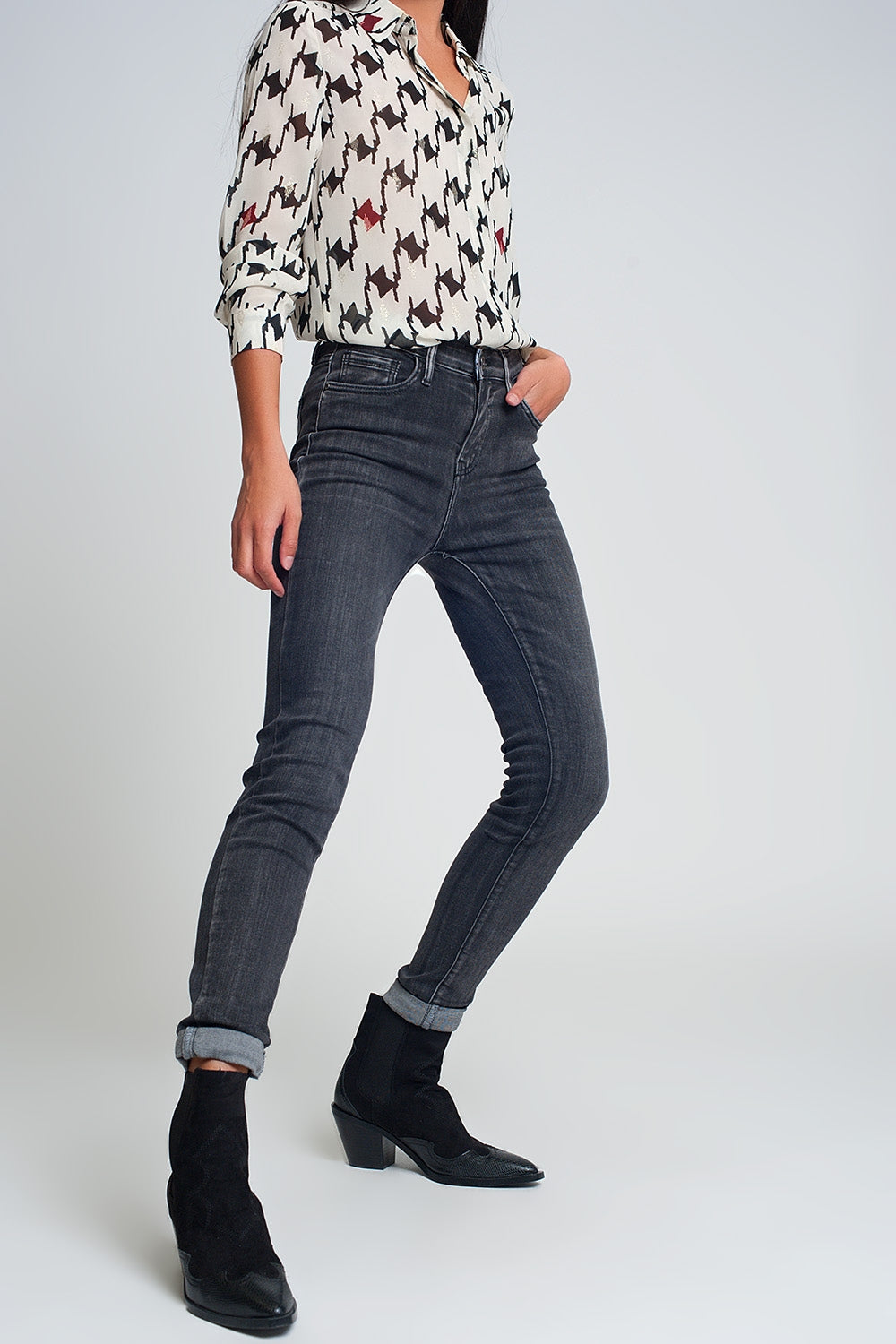 High rise skinny jeans in washed black