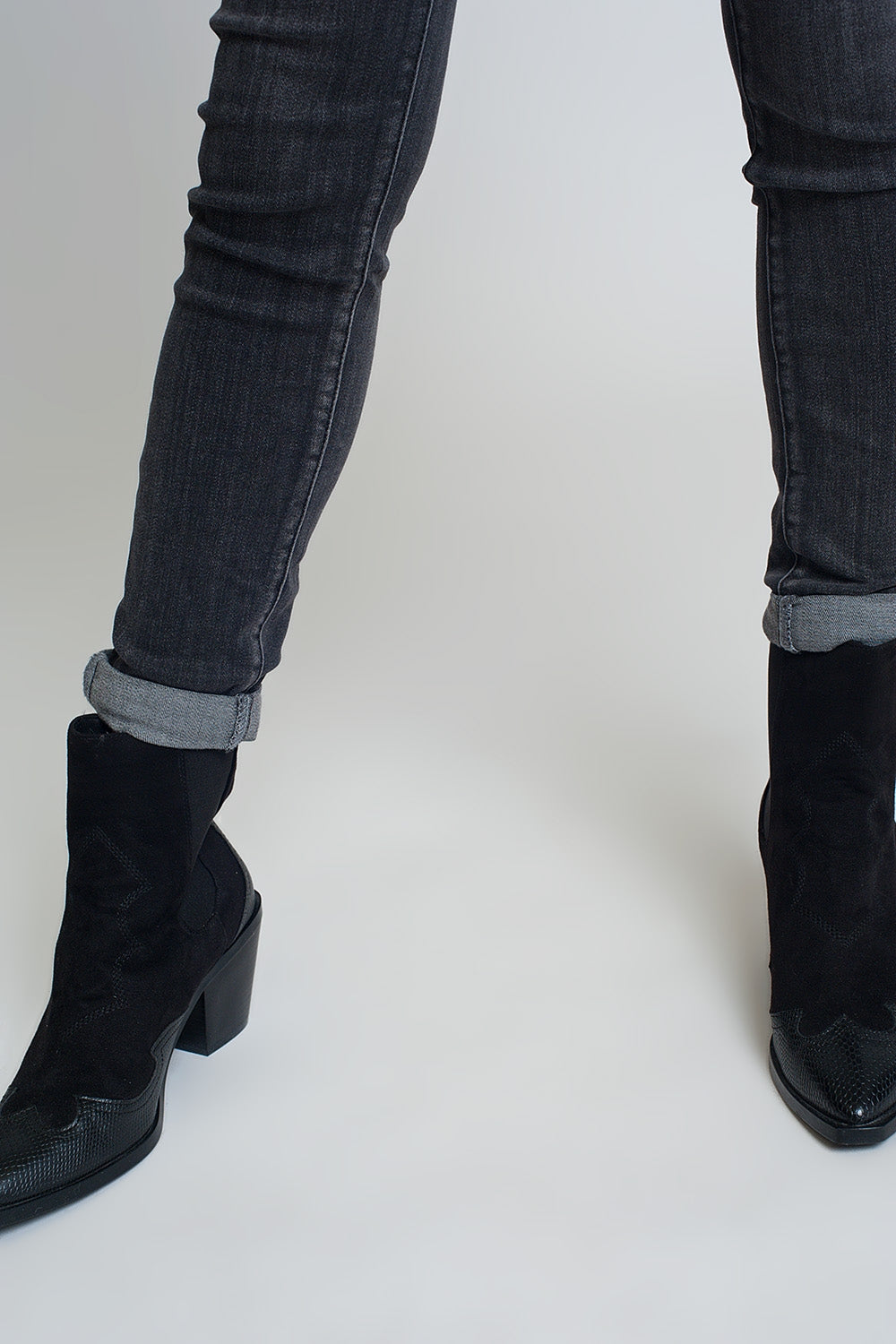 High rise skinny jeans in washed black