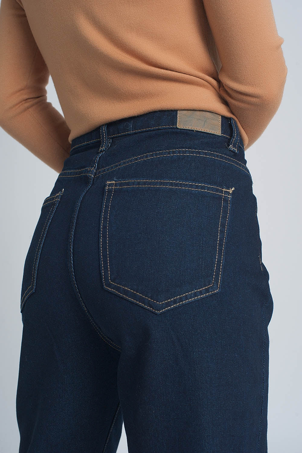 High rise straight cut jeans in dark blue - Denim
