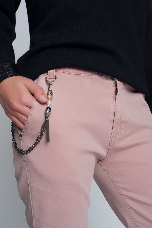 Cuffed utility pants with chain in pink - Coloured Jeans