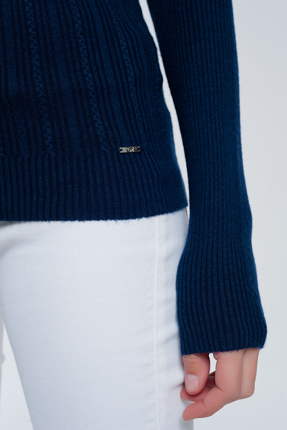 Crew neck ribbed sweater in navy