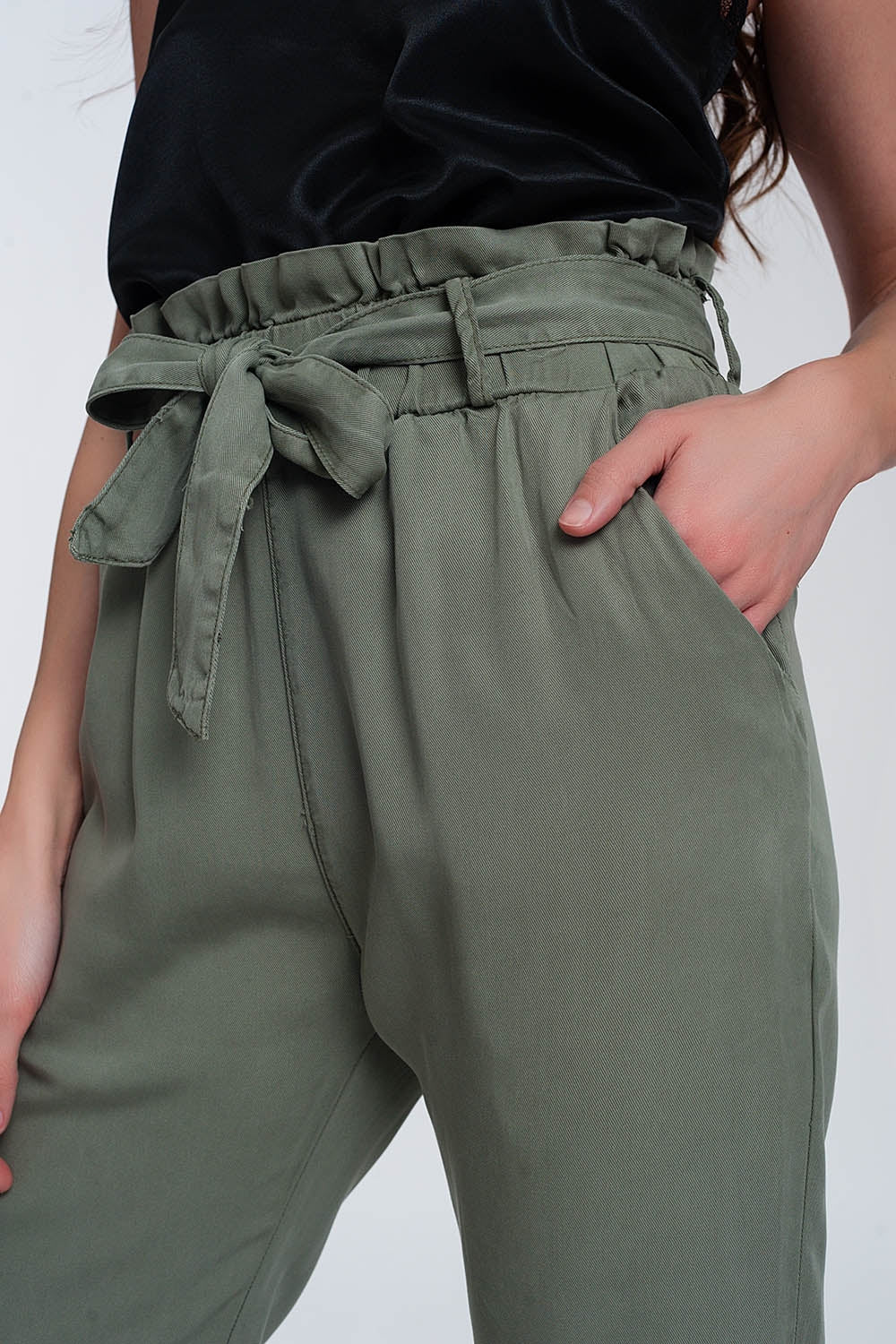 Trousers with tie waist in green - trousers