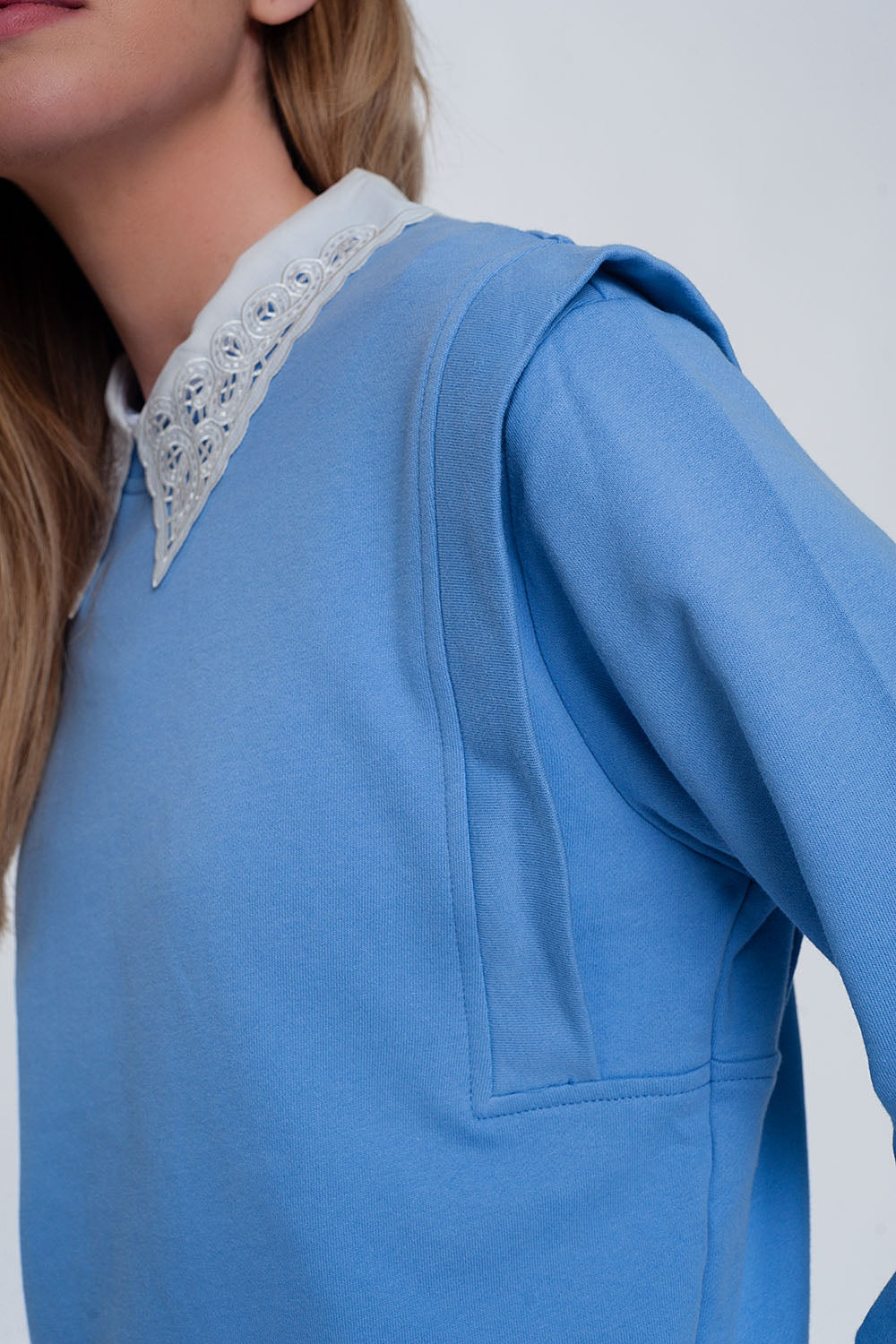 Boyfriend sweatshirt with shoulder details in blue