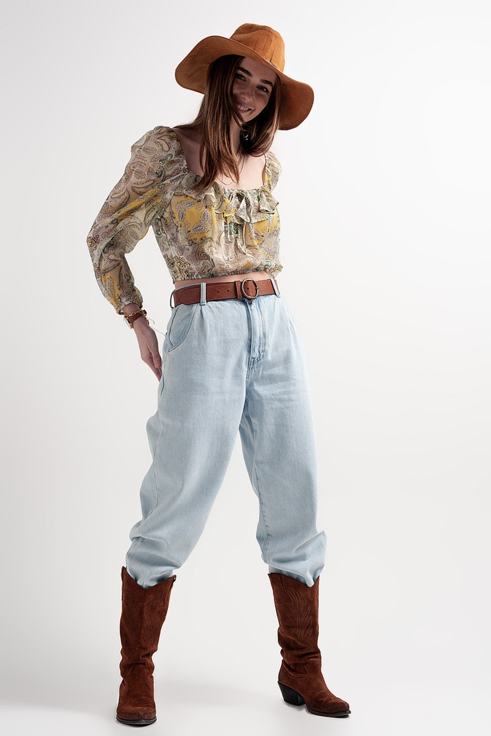 High rise slouchy mom jeans in lightwash - Denim