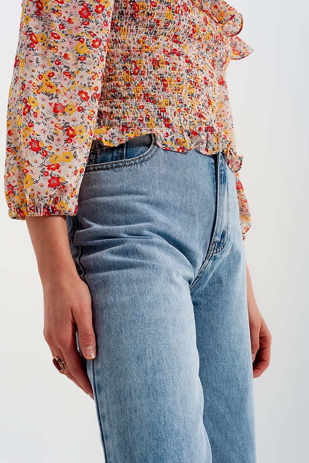 Wide leg jeans with high waist in light blue - Denim