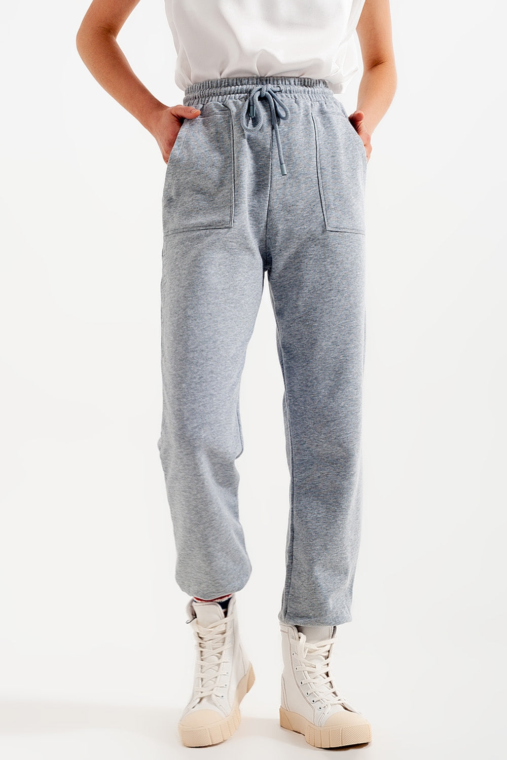 Joggers with elastic waist band in gray - trousers