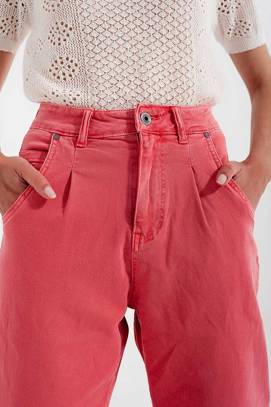 High rise mom jeans with pleat front in pink - Coloured Jeans