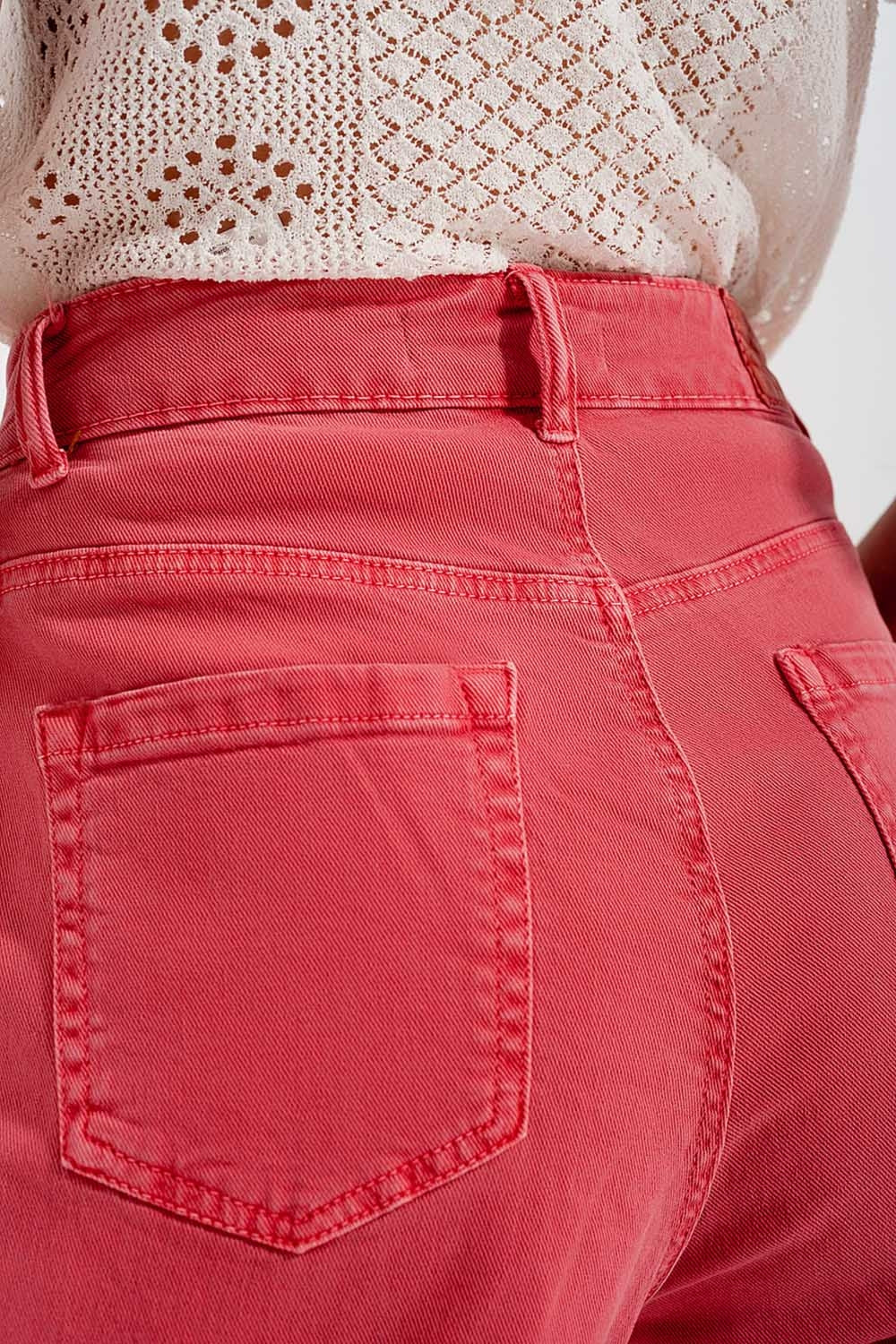 High rise mom jeans with pleat front in pink - Coloured Jeans