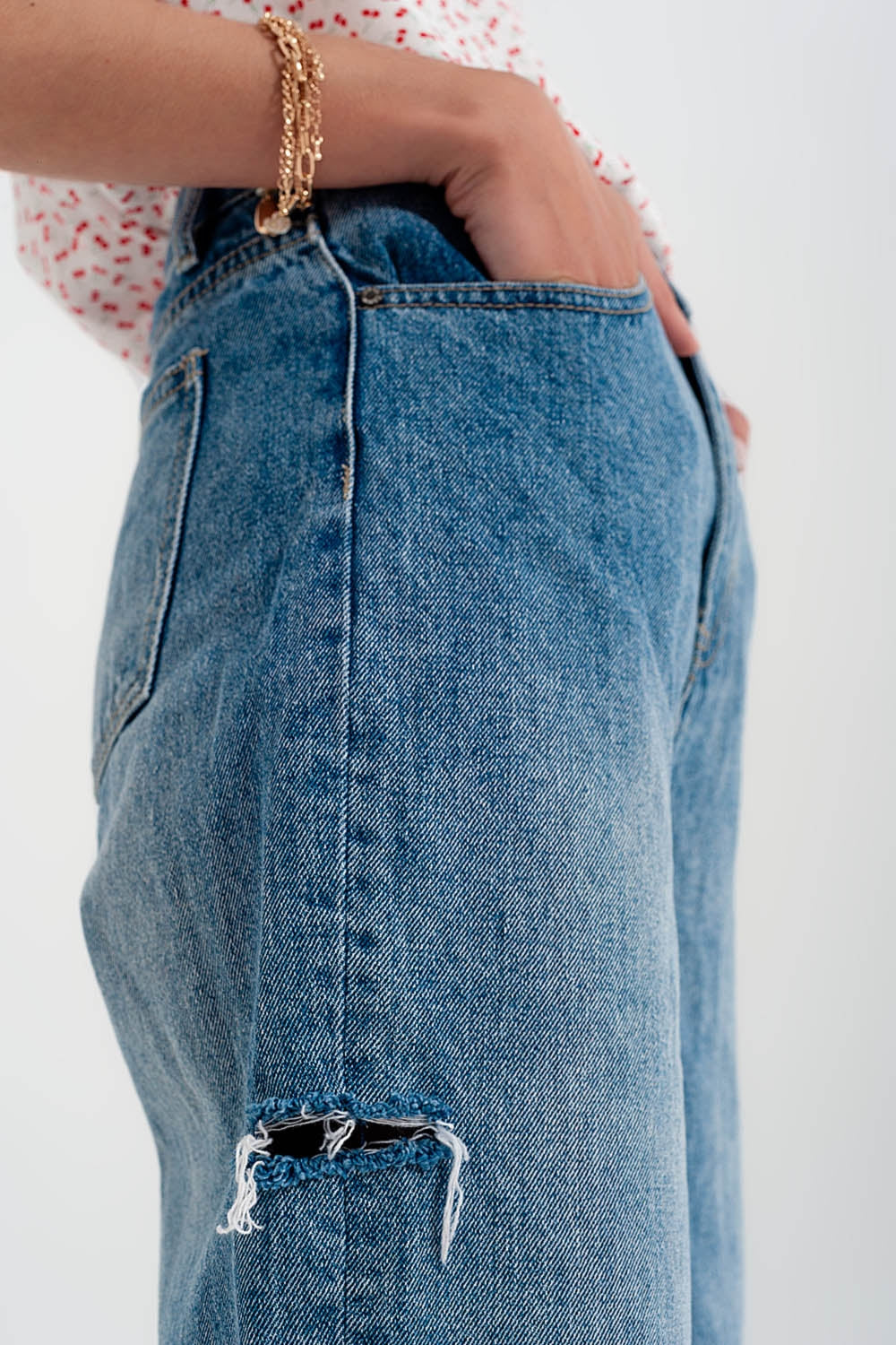 Relaxed fit side rip jeans in mid blue - Denim