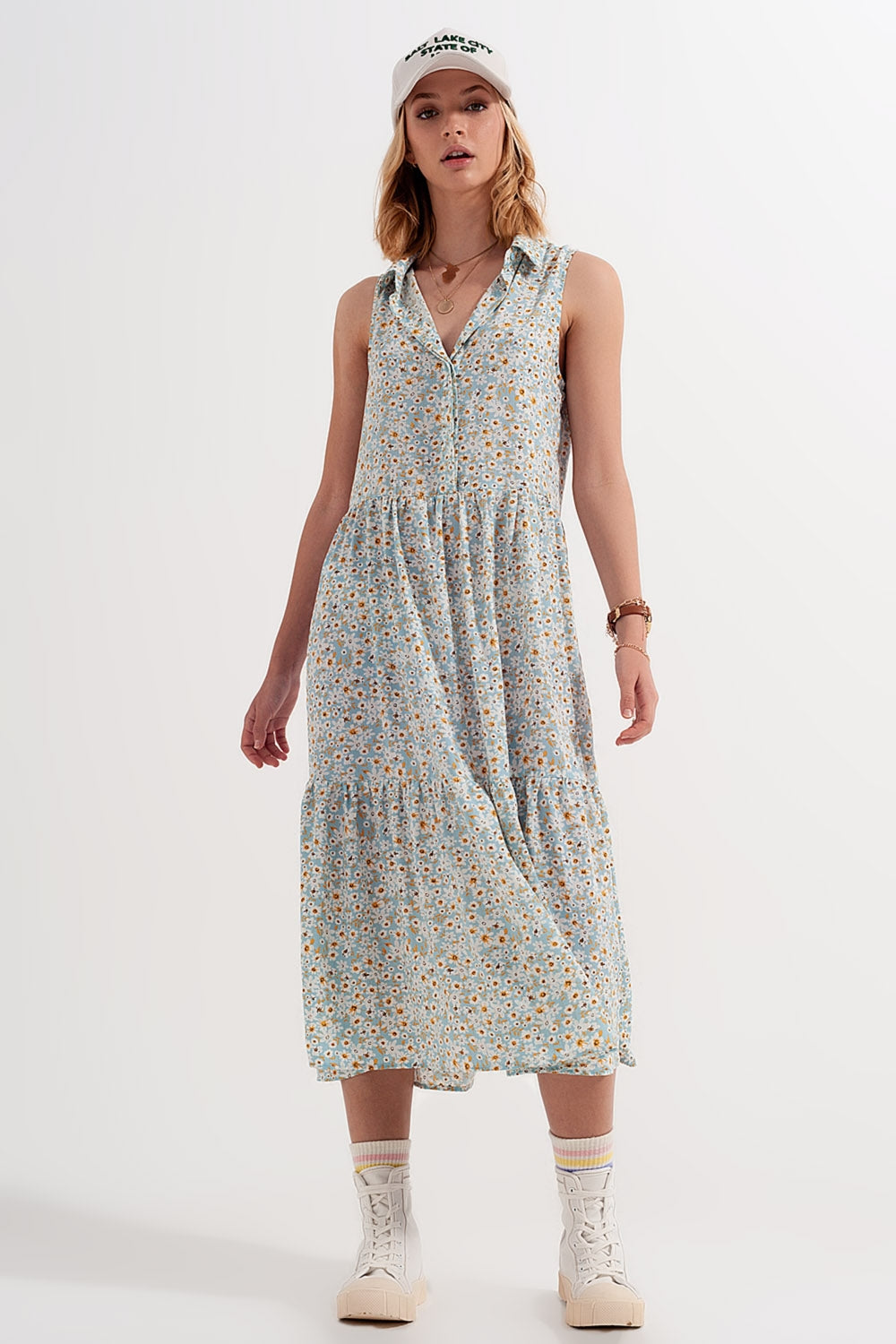 Sleeveless shirt dress in blue floral print - dress