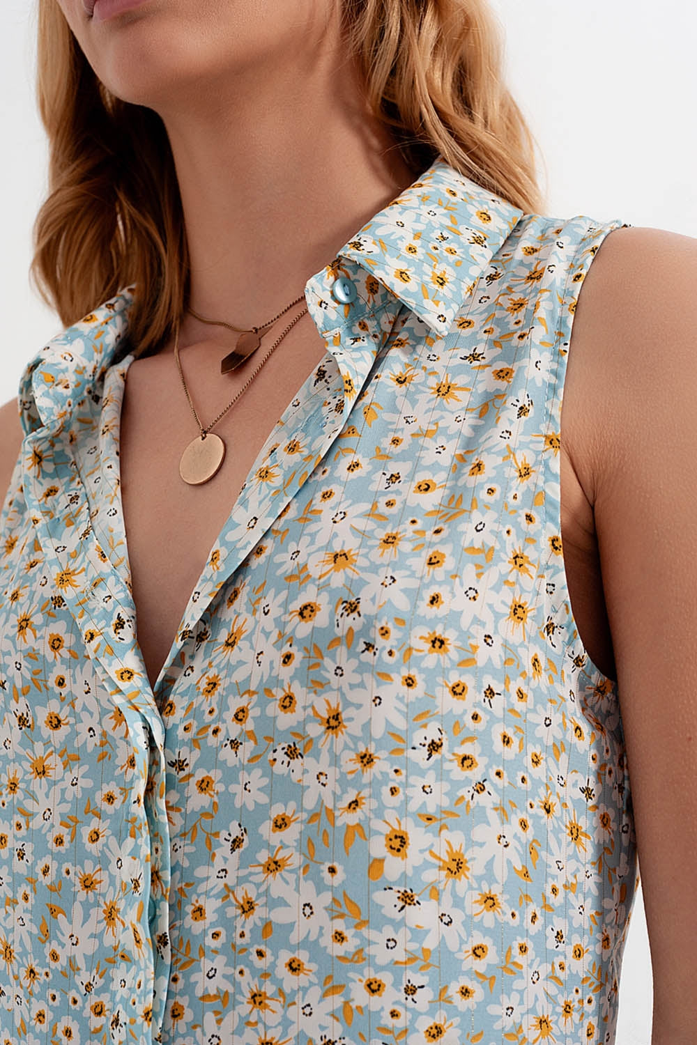 Sleeveless shirt dress in blue floral print - dress