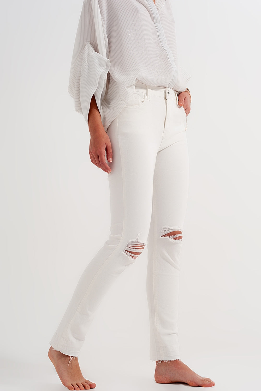 Ripped fray hem jeans in cream - Coloured Jeans