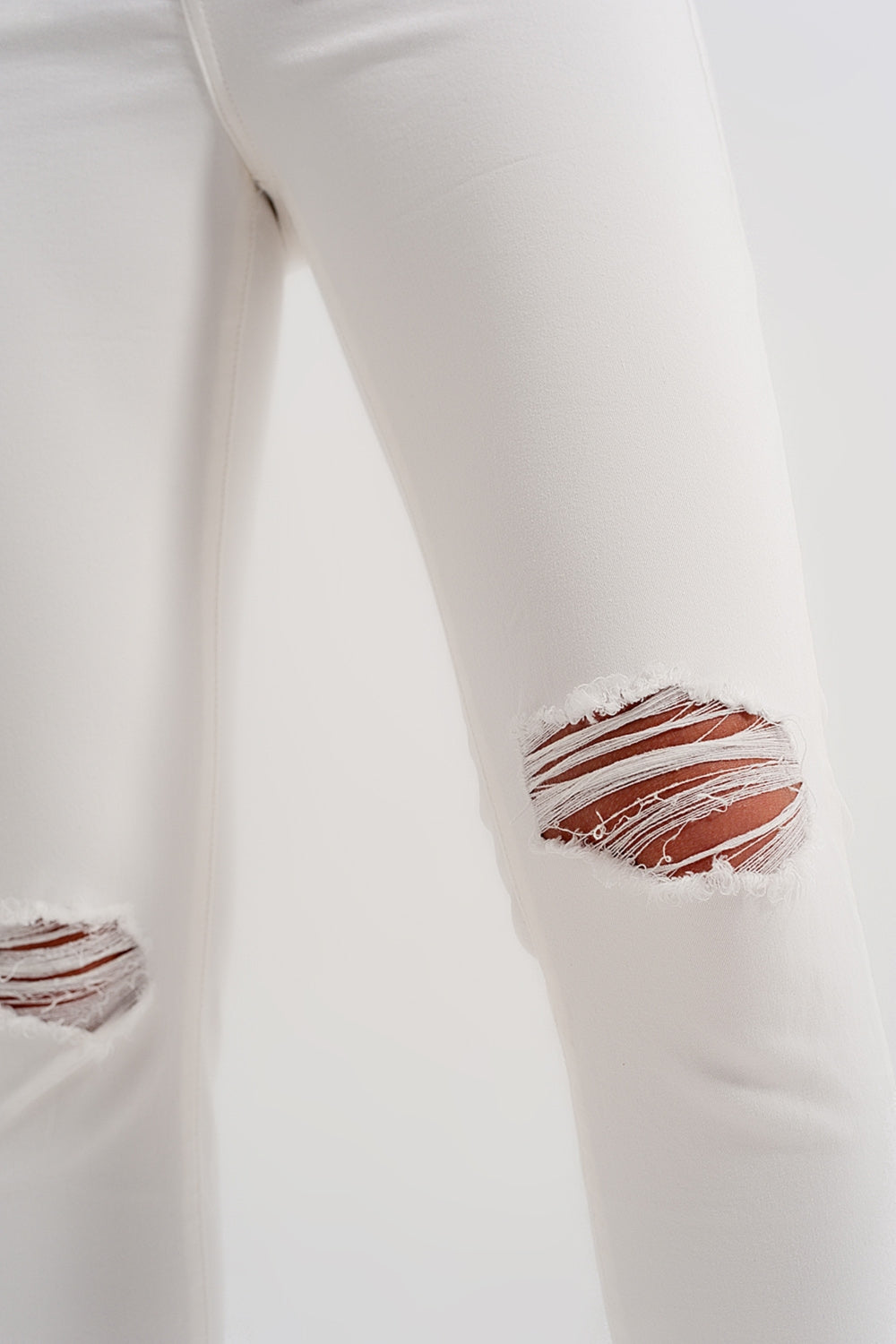 Ripped fray hem jeans in cream - Coloured Jeans
