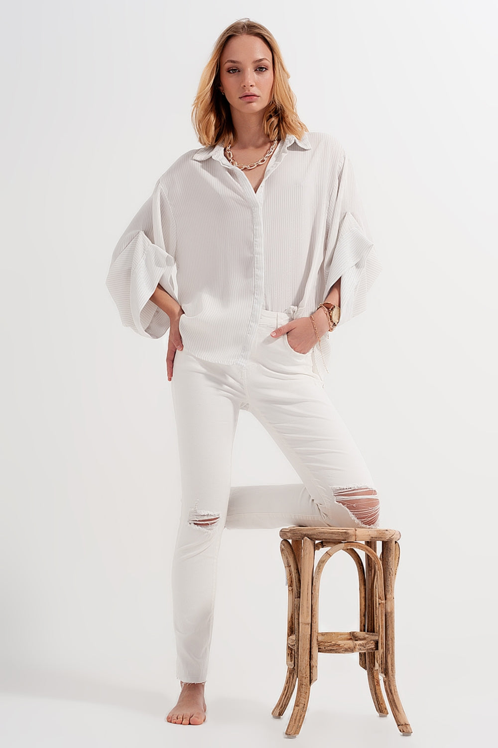 Ripped fray hem jeans in cream - Coloured Jeans